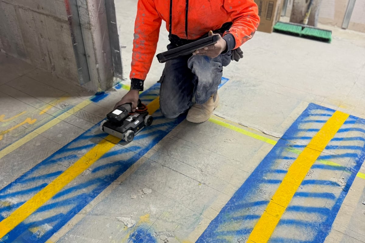 Surface marking of verified safe-cutting zones based on GPR data